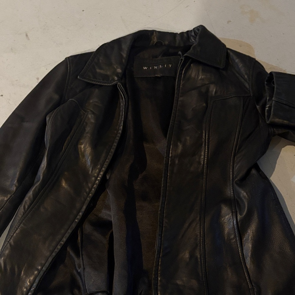 Winlit Women's Black Leather Jacket